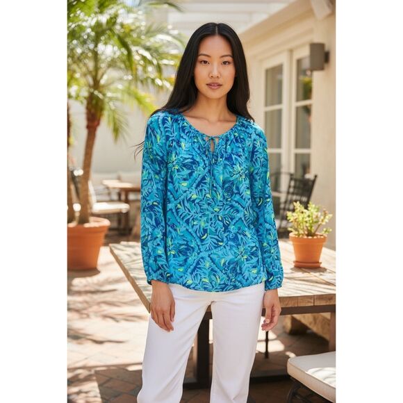 Lilly Pulitzer Blue Green Tropical Print Rayon Blouse Top Long Sleeve Size Mediu - Picture 1 of 6